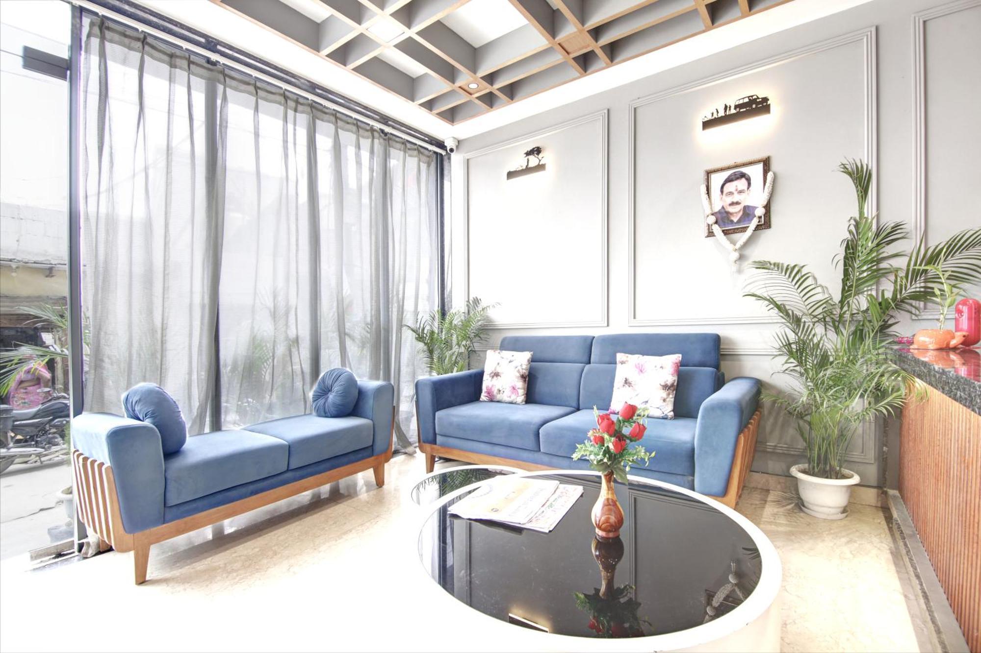 Hotel Applewood Palace - Near Delhi International Airport With - Free Airport Drop